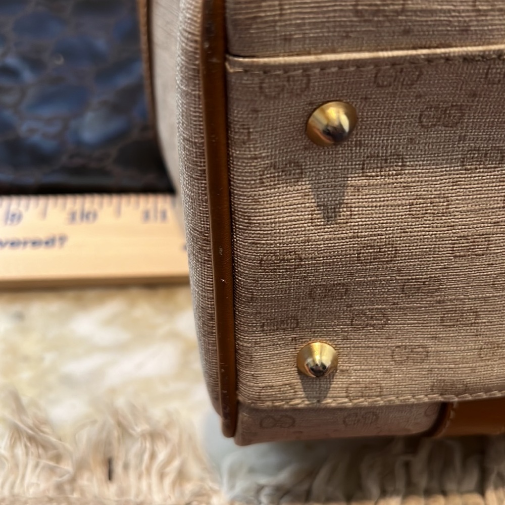 Authentic Gucci Handbag and Makeup Bag - Picture 10 of 12